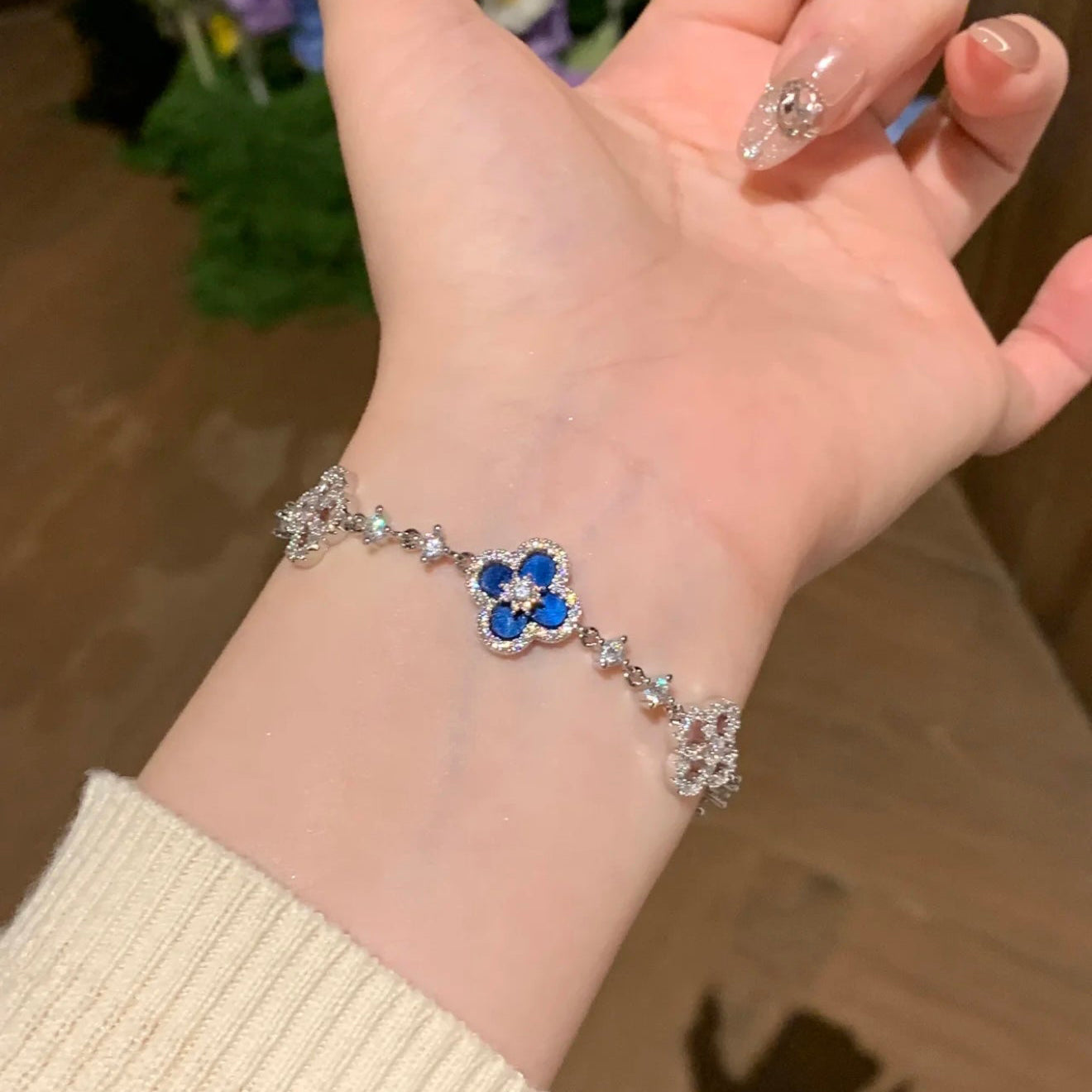 [CharmAmor]CLOVER 5 MOTIF PINK BLUE RED WHITE BRACELET