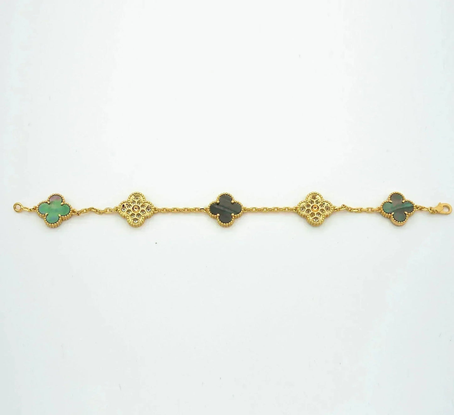 [CharmAmor] CLOVER 5 MOTIF GRAY MOP BRACELET COLLECTION