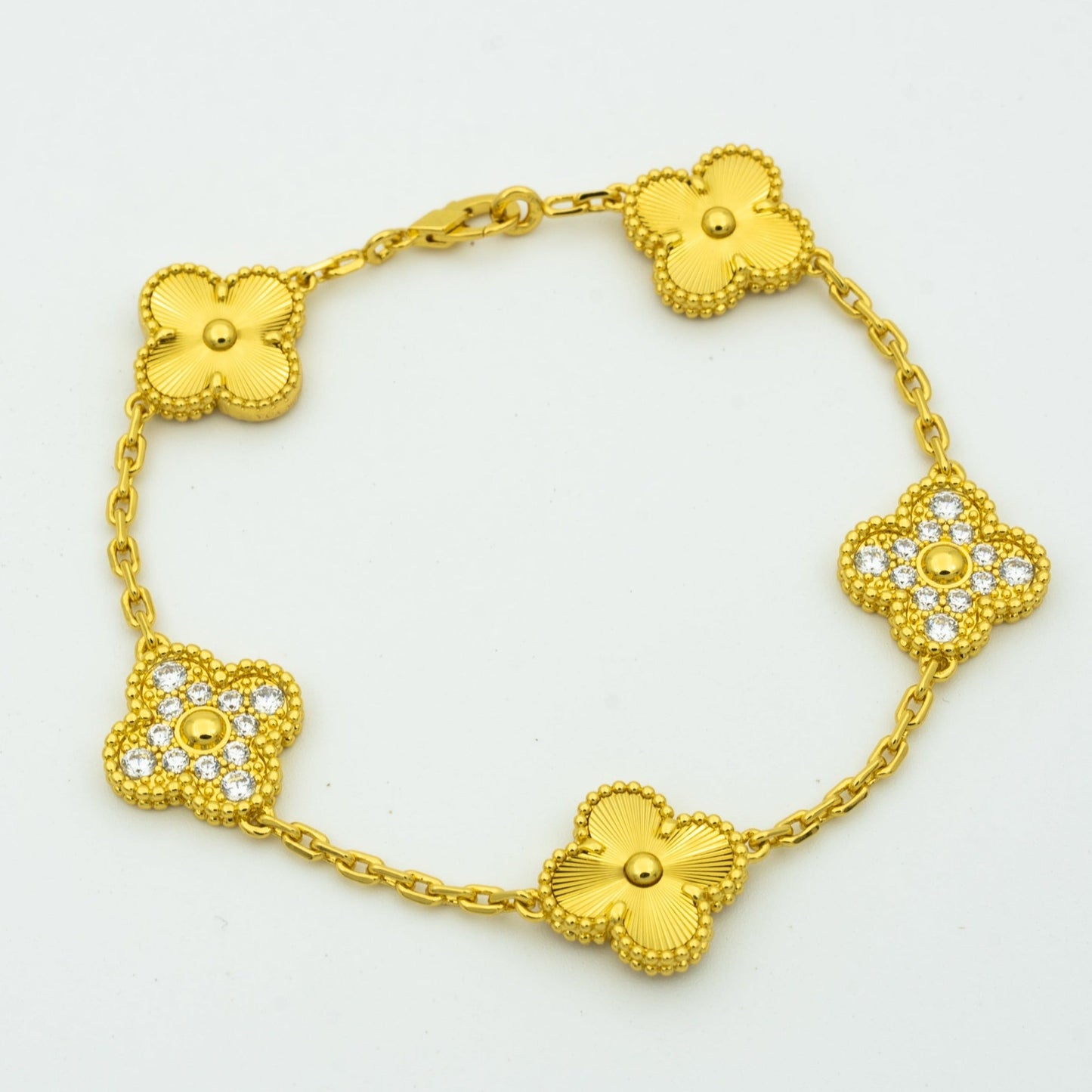 [CharmAmor] CLOVER 5 MOTIF LASER BRACELET COLLECTION