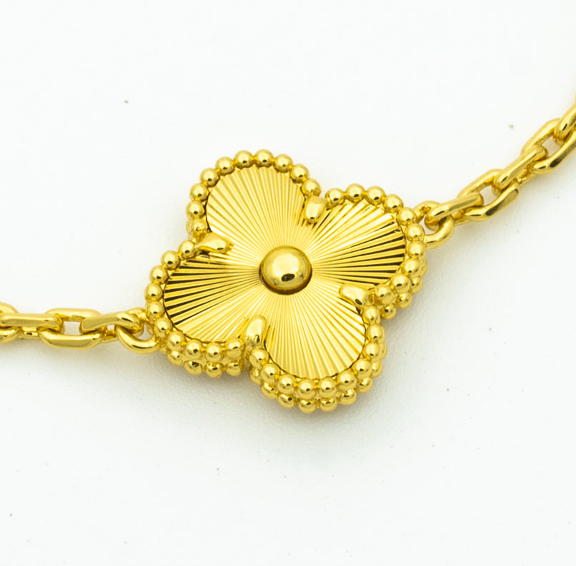 [CharmAmor] CLOVER 5 MOTIF LASER BRACELET COLLECTION
