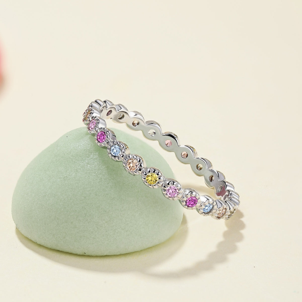 [CharmAmor]Radiant Sparkling Round Cut Daily Ring