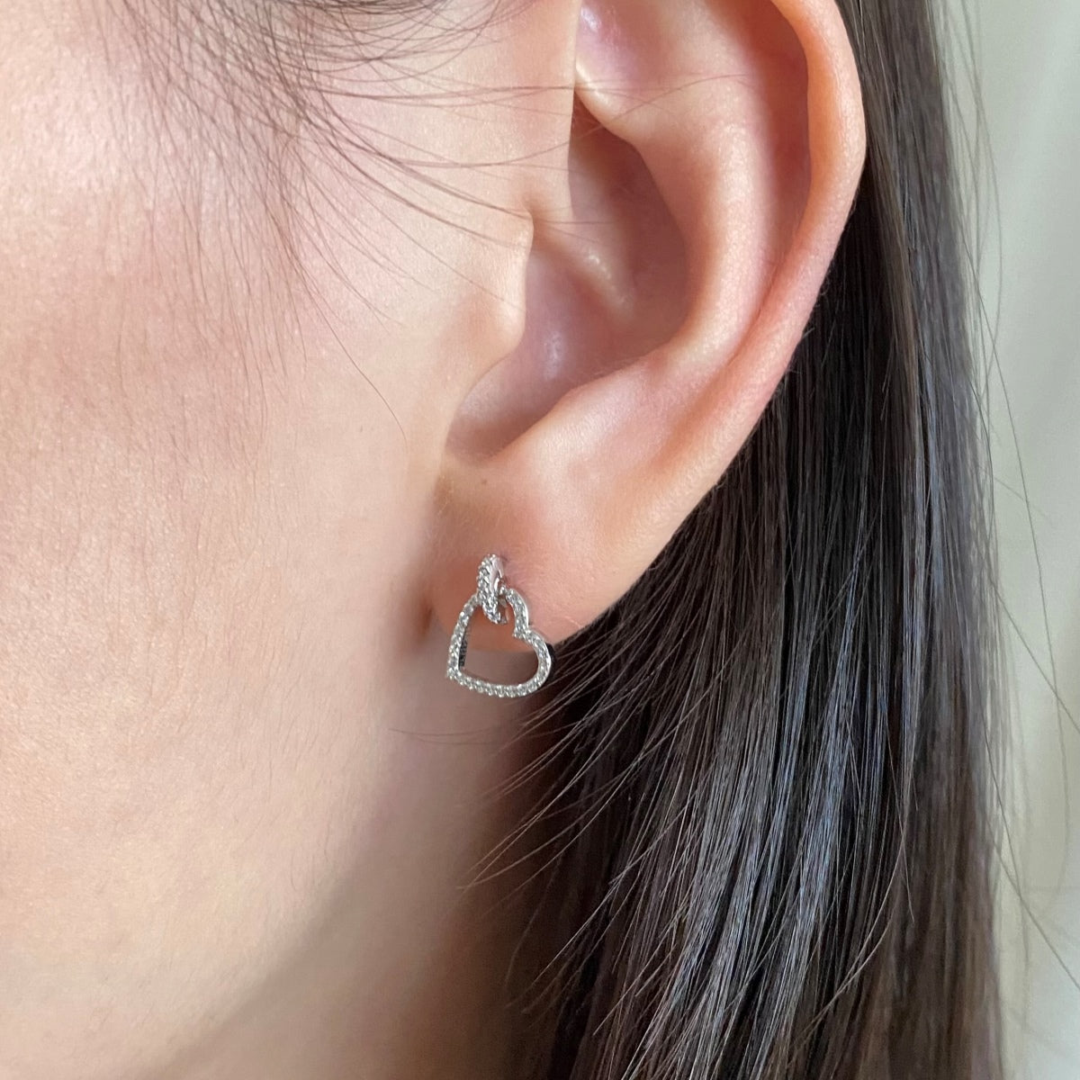 [CharmAmor]Dainty Heart Shape Earrings