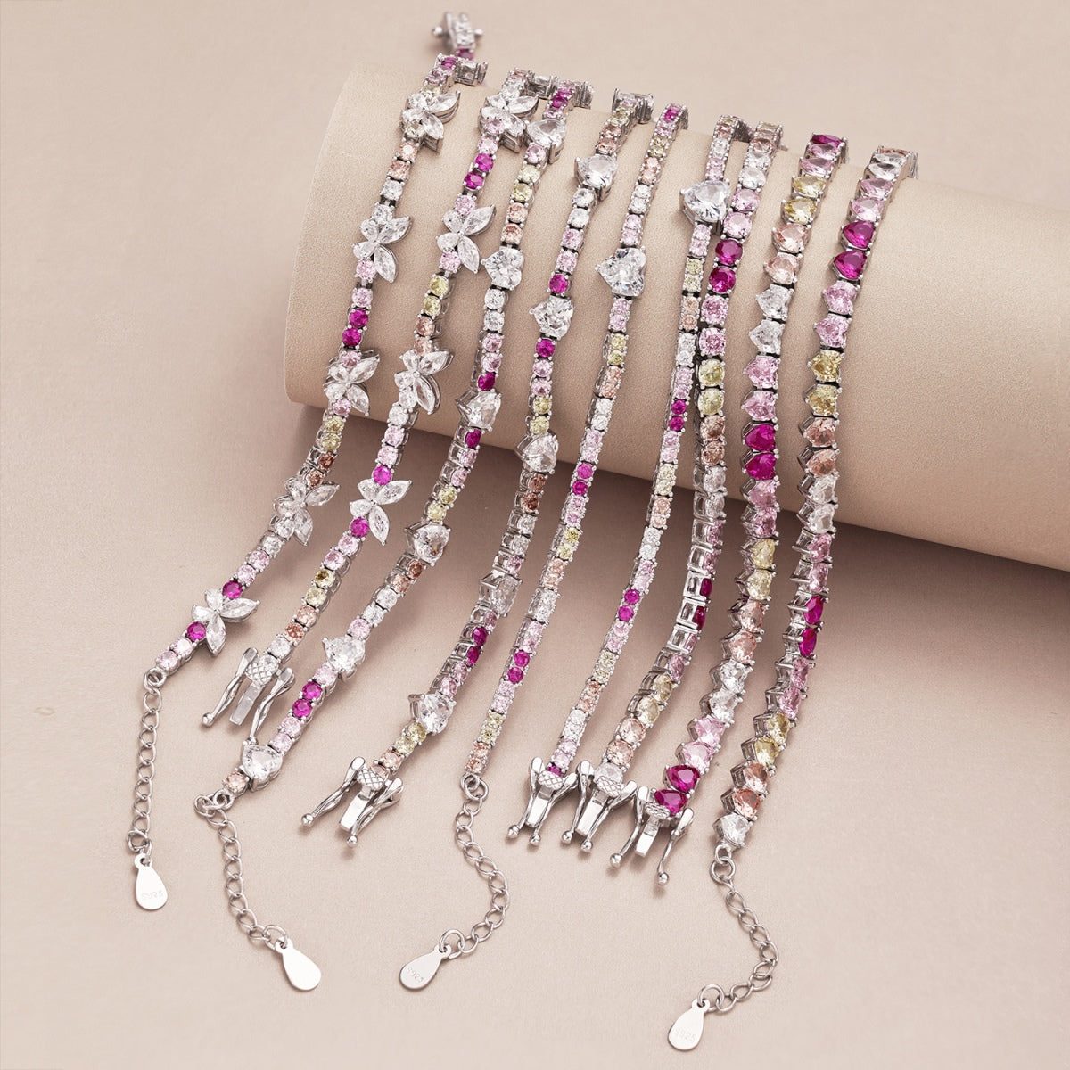 [CharmAmor]Ornate Colorful Butterfly Shape Round Cut Daily Bracelet