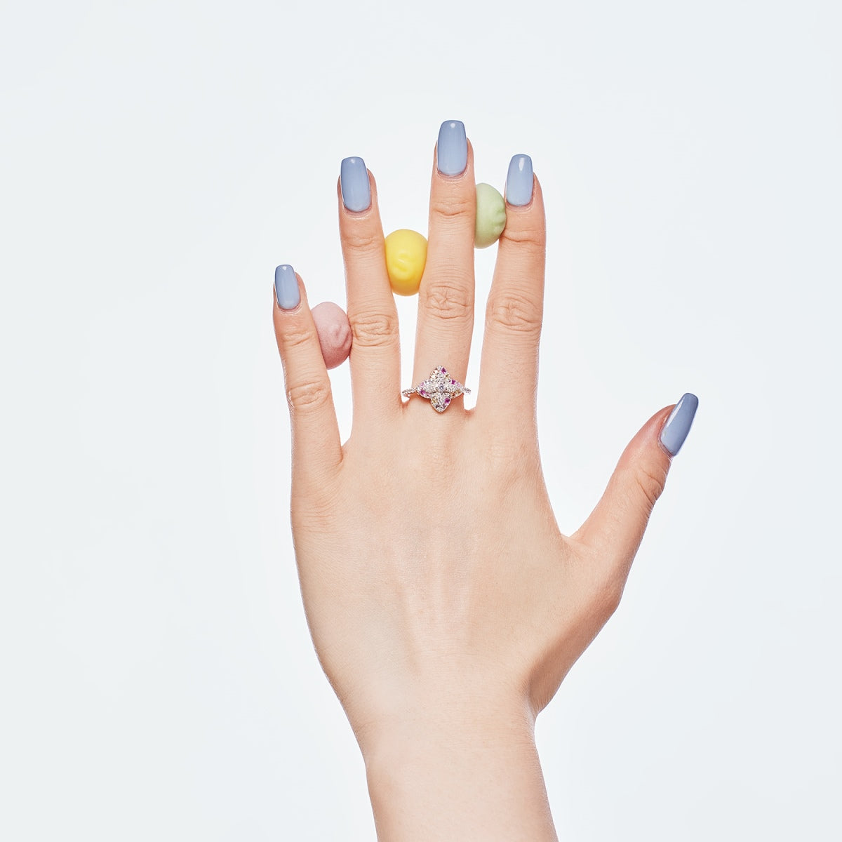[CharmAmor]Luxurious Colorful Flower Shape Banquet Ring