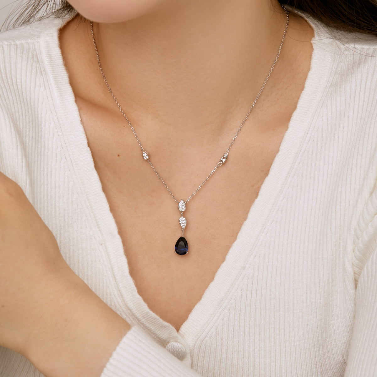 [CharmAmor]Dazzling Pear Cut Necklace