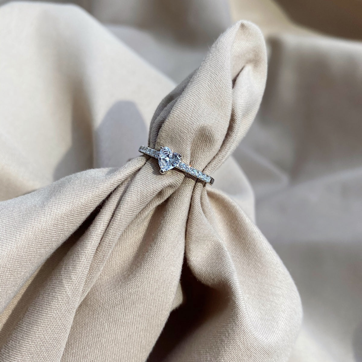[CharmAmor]0.5 Carat CaratEternity Charming Heart Shape Lover Ring