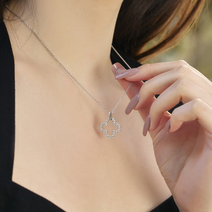 [CharmAmor]Four-Leaf Clover Hollow Design Exquisite Necklace