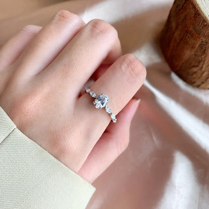 [CharmAmor]0.75 Carat Luxurious Vibrant Elongated Cushion Cut Daily Ring
