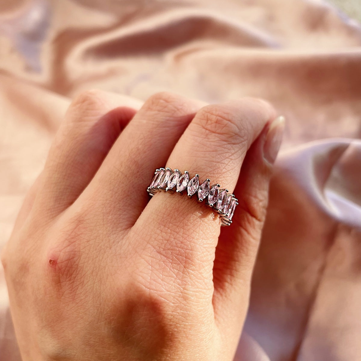 [CharmAmor]Gorgeous Marquise Cut Tennis Ring