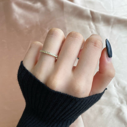[CharmAmor]Delicate Sparkling Round Cut Daily Ring
