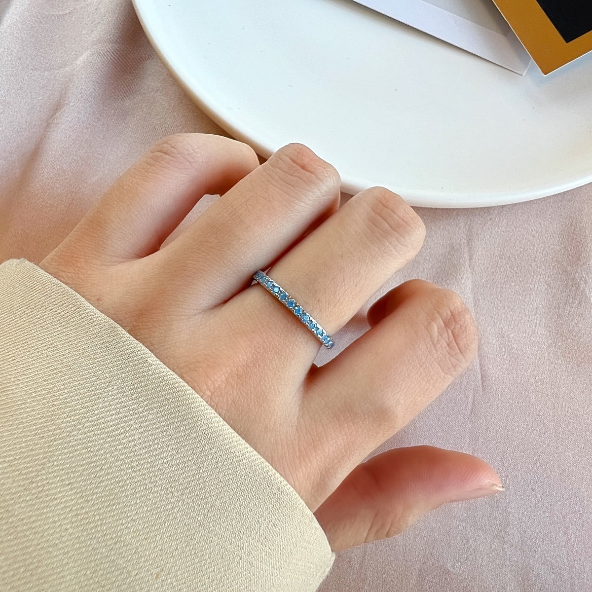 [CharmAmor]Delicate Sparkling Round Cut Daily Ring