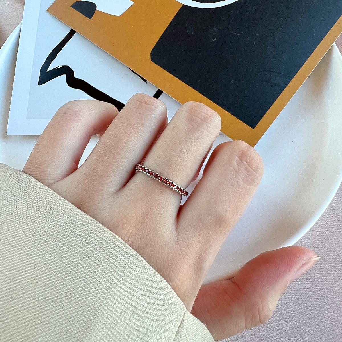 [CharmAmor]Delicate Sparkling Round Cut Daily Ring