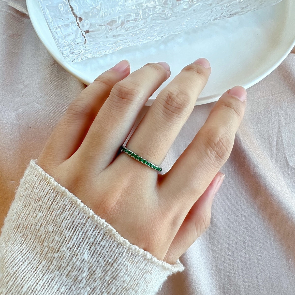 [CharmAmor]Delicate Sparkling Round Cut Daily Ring
