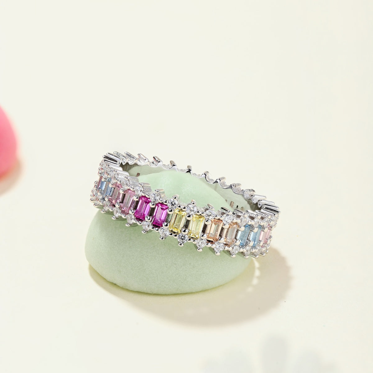 [CharmAmor]Splashy Ornate Emerald Cut Cocktail Ring