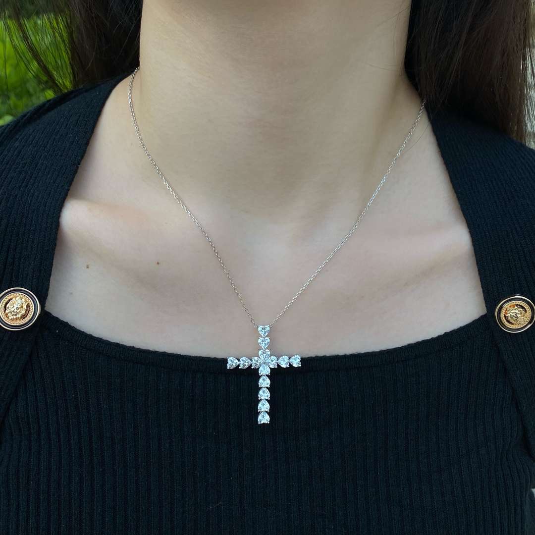 [CharmAmor]Radiant Cross Shape Necklace