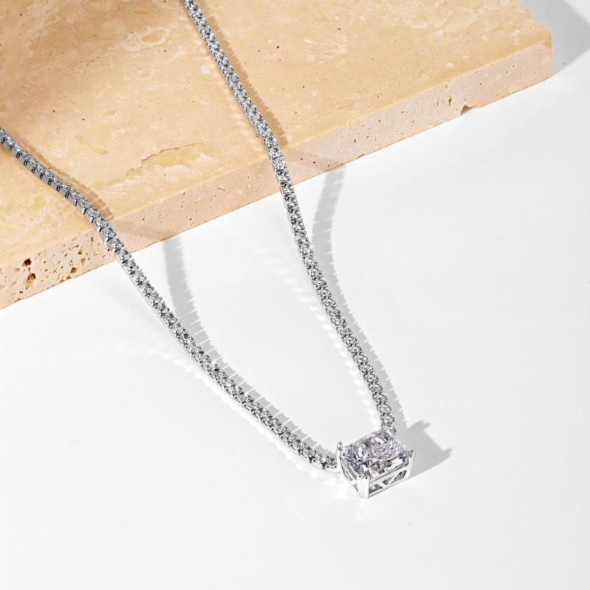 [CharmAmor]4.0 Carat Elegant Radiant Cut Necklace