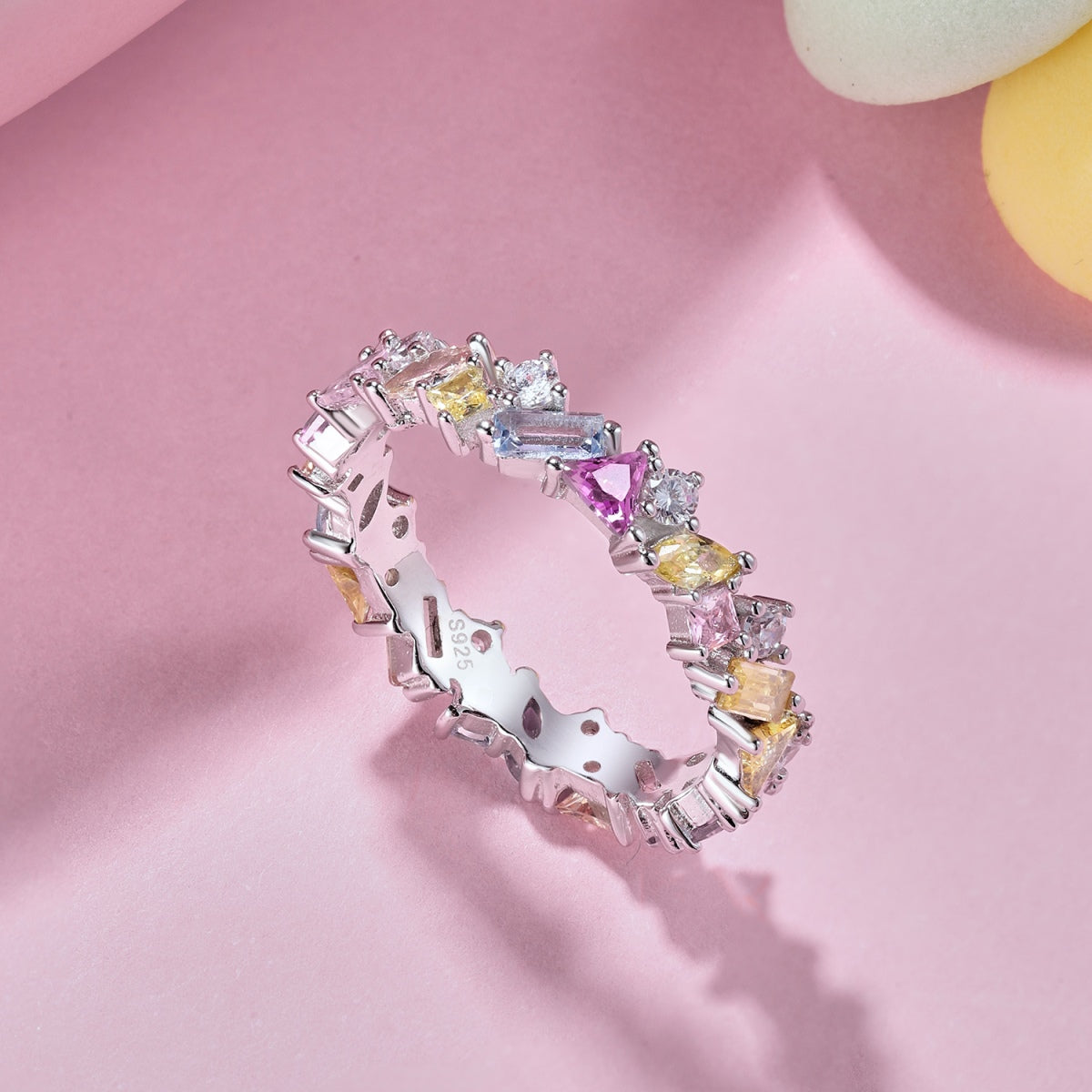 [CharmAmor]Dazzling Polychromatic Multi cut Daily Ring