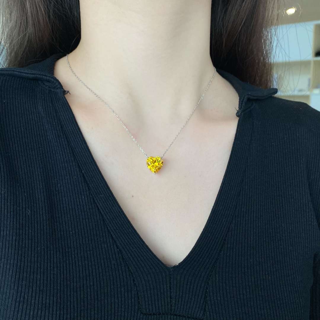 [CharmAmor]6.0 carat Radiant Heart Shape Necklace