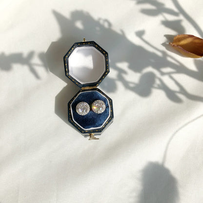 [CharmAmor]Classic Princess Round Shape Earrings