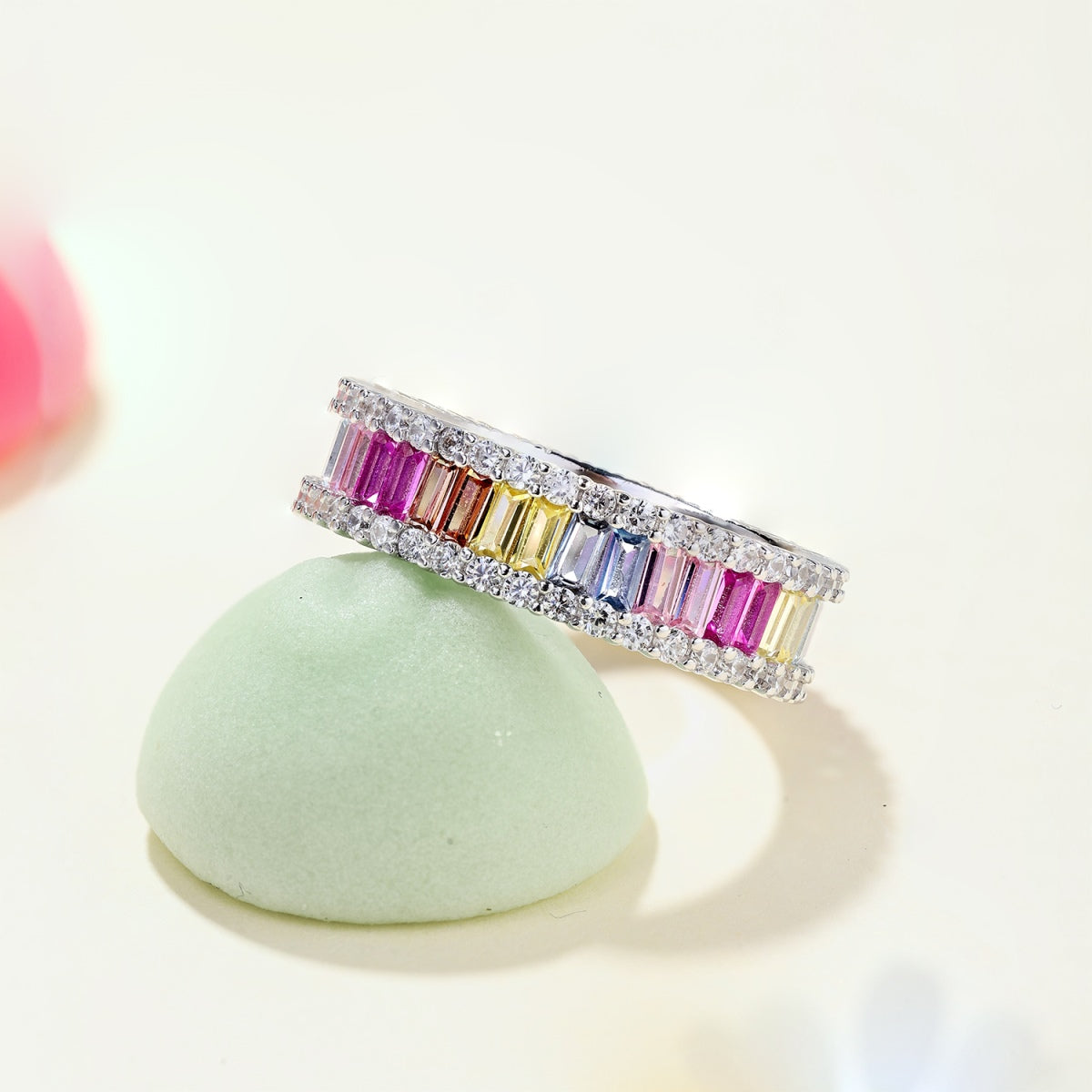 [CharmAmor]Dainty Kaleidoscopic Emerald Cut Daily Ring