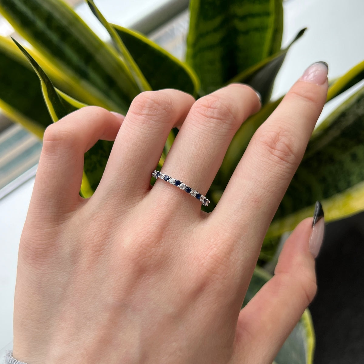 [CharmAmor]Exquisite Colorful Round Cut Tennis Ring