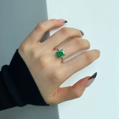 [CharmAmor]4.0 Carat Luxurious Engagement Ring