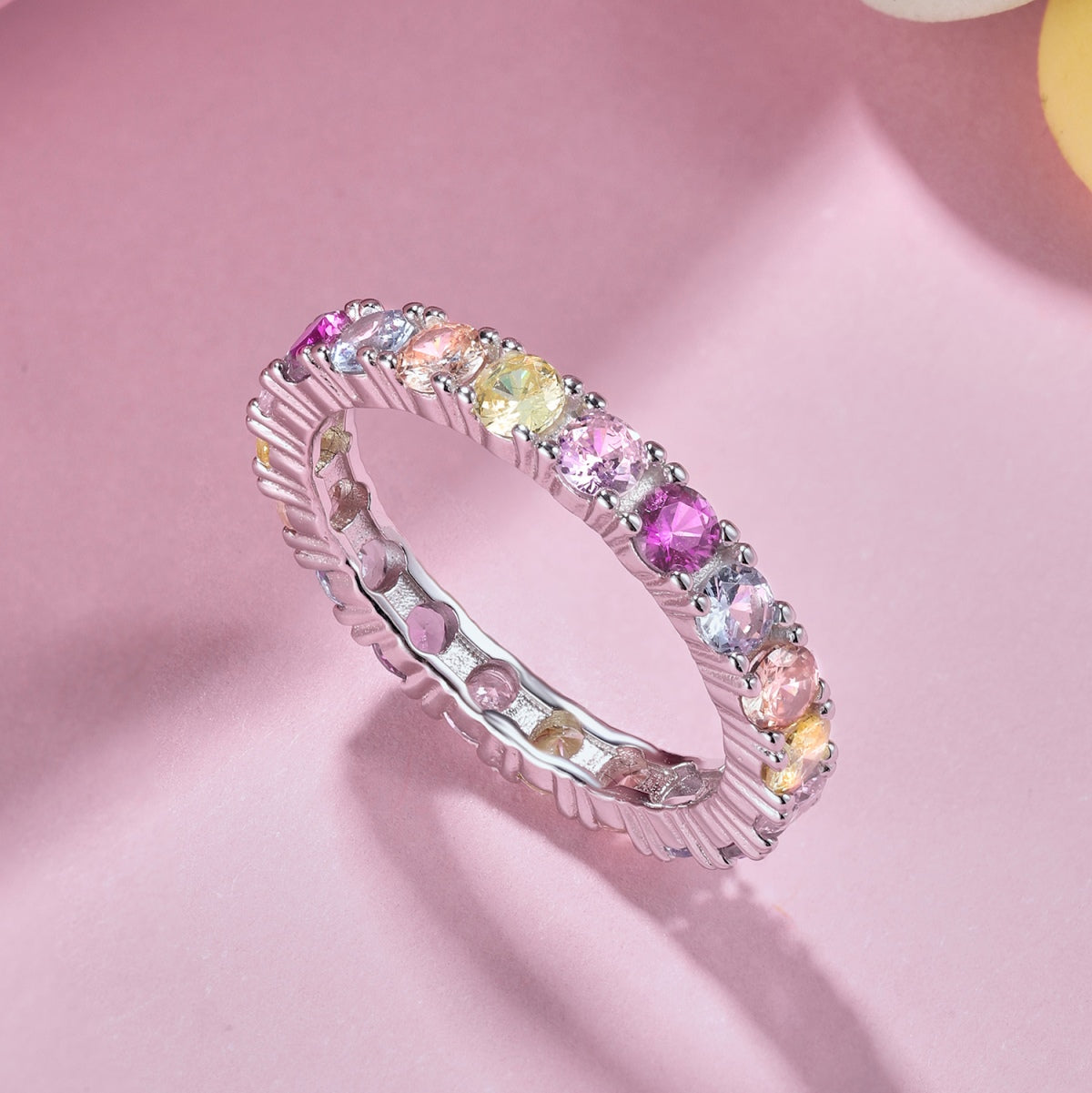 [CharmAmor]Dazzling Lustrous Round Cut Tennis Ring