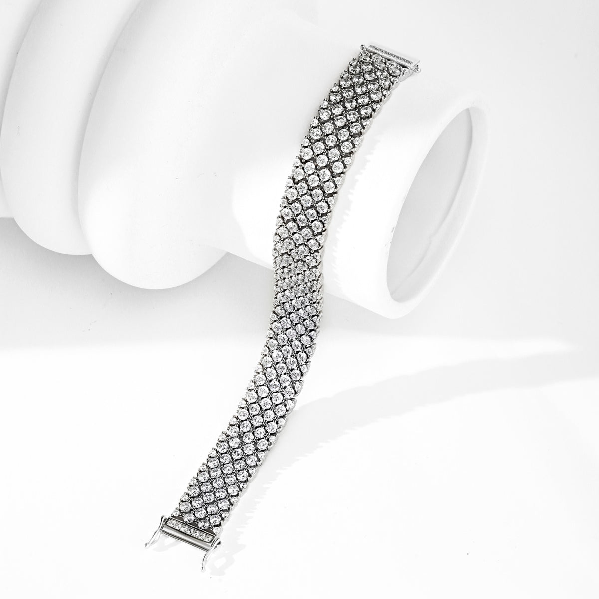 [CharmAmor]Ornate Elegant Round Cut Party Bracelet