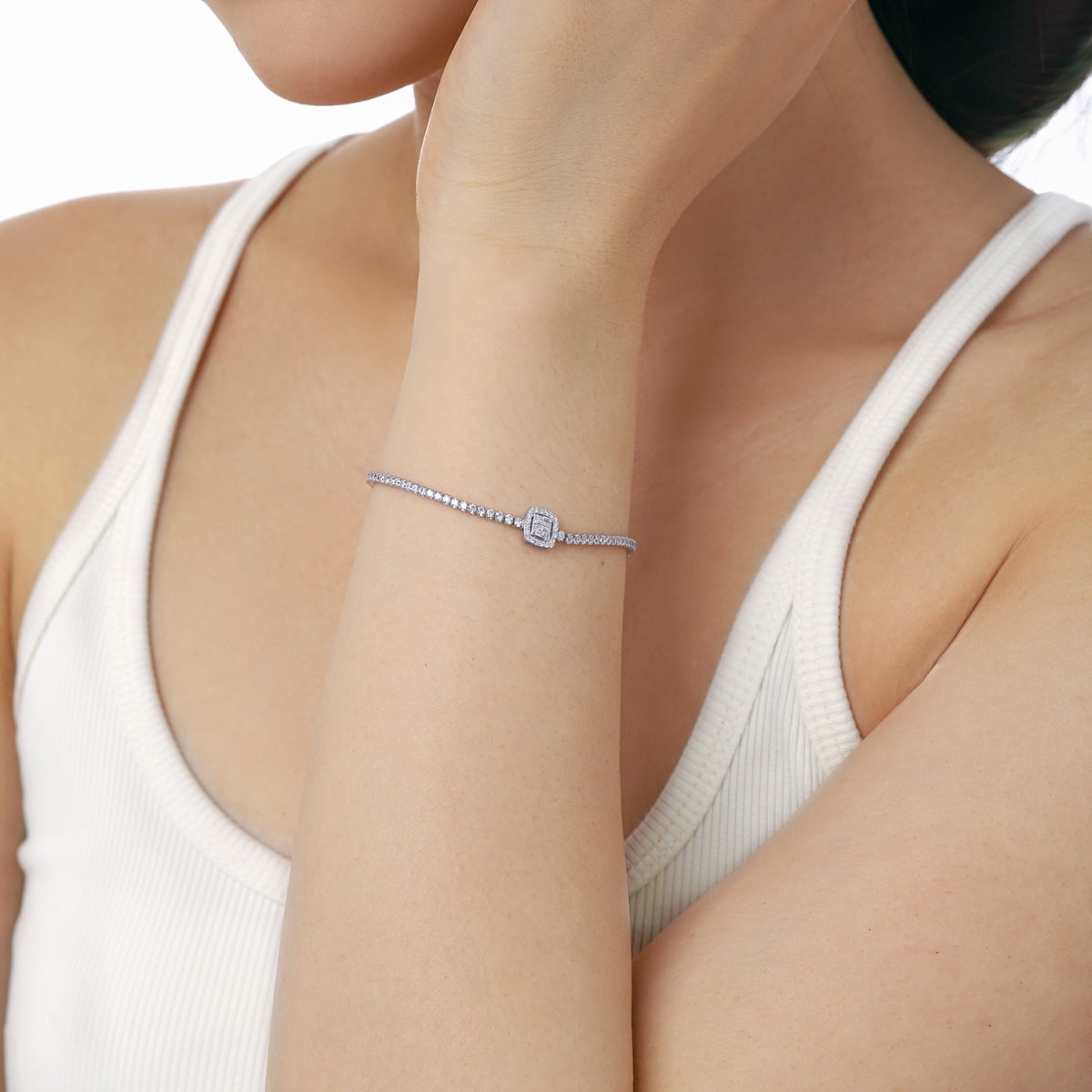 [CharmAmor]Luxurious Dazzling Square Shape Banquet Bracelet