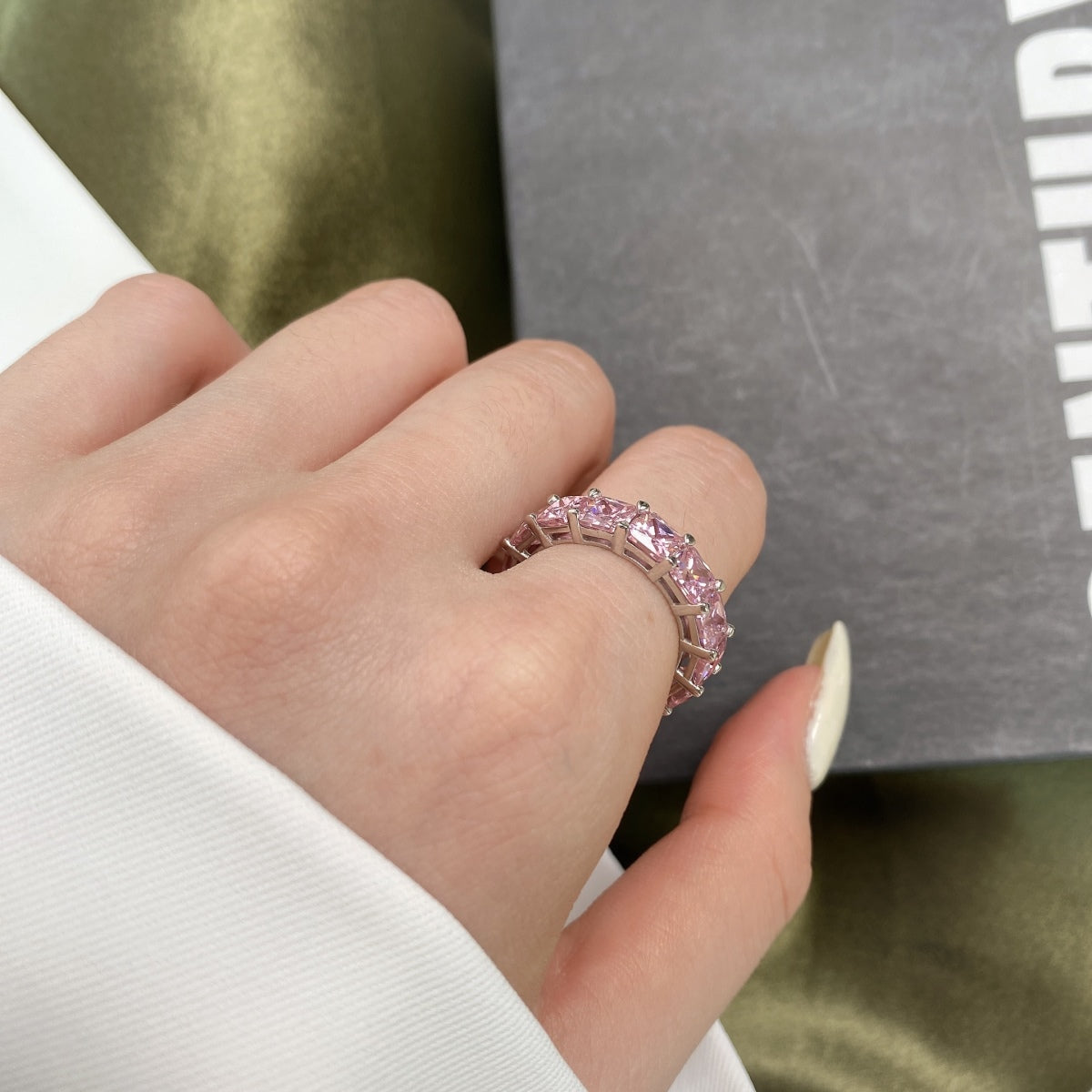 [CharmAmor]Elegant Princess Cut Tennis Ring