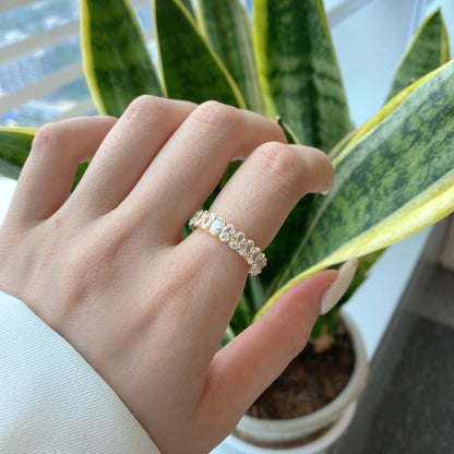 [CharmAmor]Ornate Oval Cut Tennis Ring