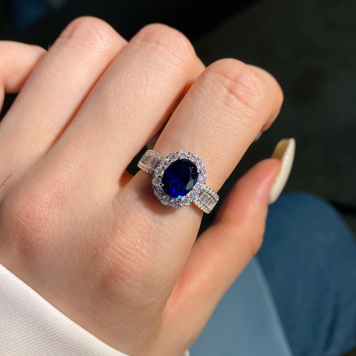 [CharmAmor]1.5 Carat Dazzling Charming Oval Cut Banquet Ring