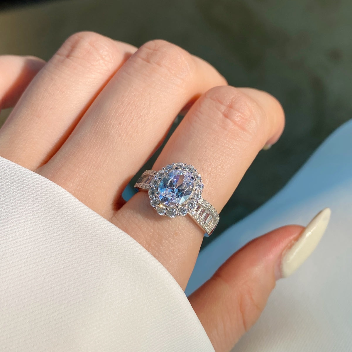 [CharmAmor]1.5 Carat Dazzling Charming Oval Cut Banquet Ring