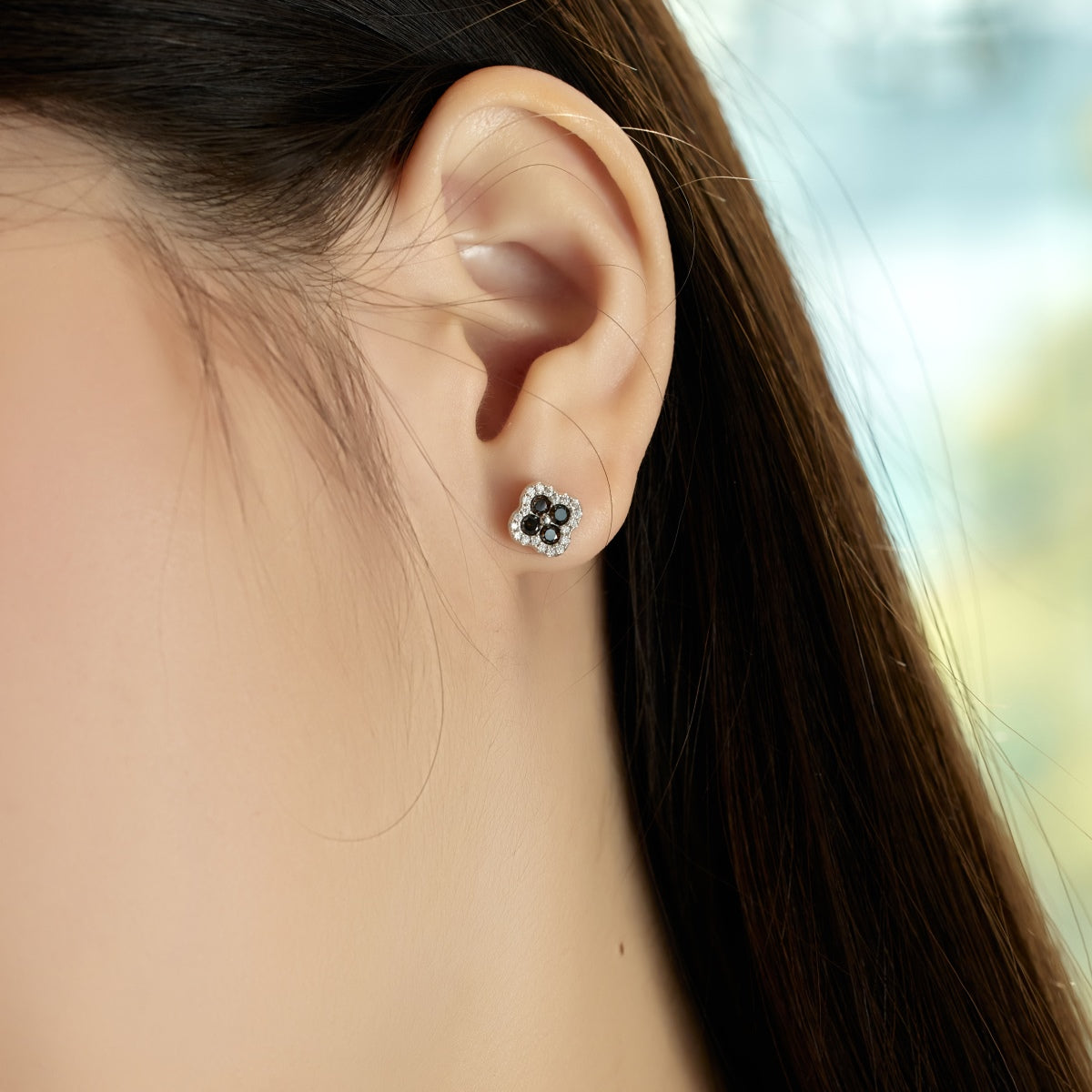 [CharmAmor]Four-Leaf Clover Flower Shaped Earrings