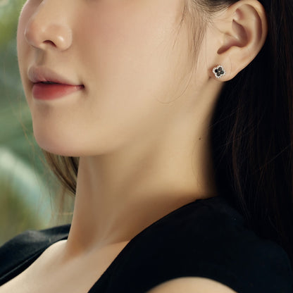 [CharmAmor]Four-Leaf Clover Flower Shaped Earrings