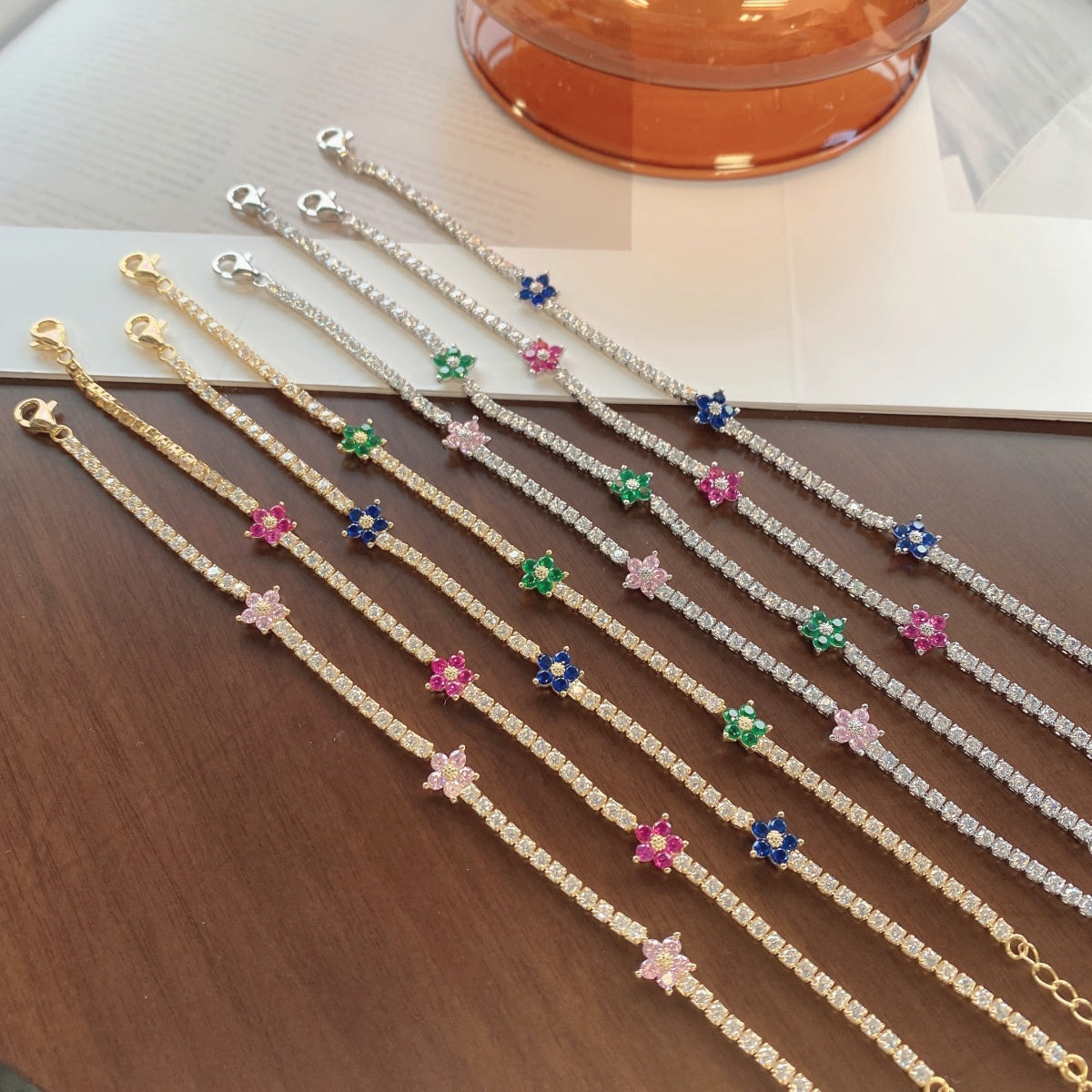 [CharmAmor]Sparkling Flower Shape Tennis Bracelet