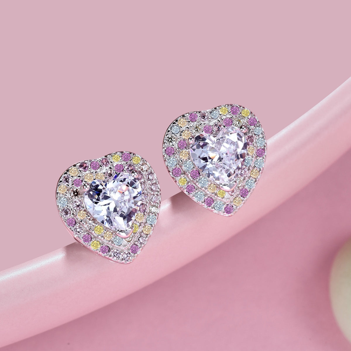 [CharmAmor]Dazzling Heart Shape Lover Earrings