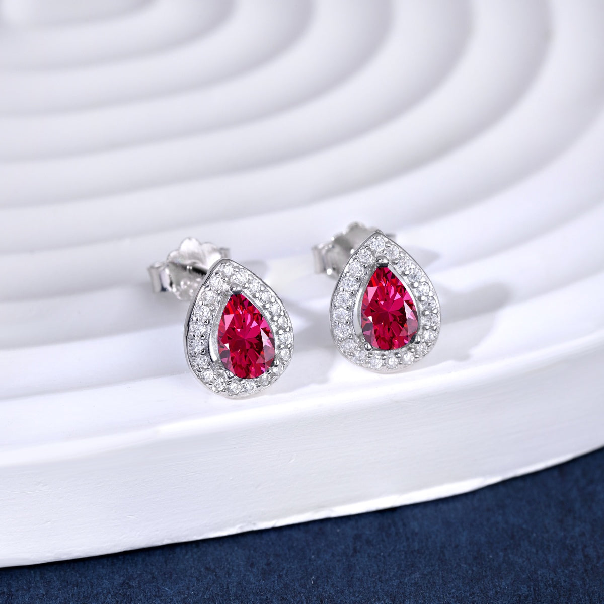 [CharmAmor]Luxurious Water Drop Shape Earrings