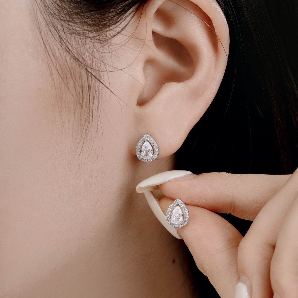 [CharmAmor]Luxurious Water Drop Shape Earrings