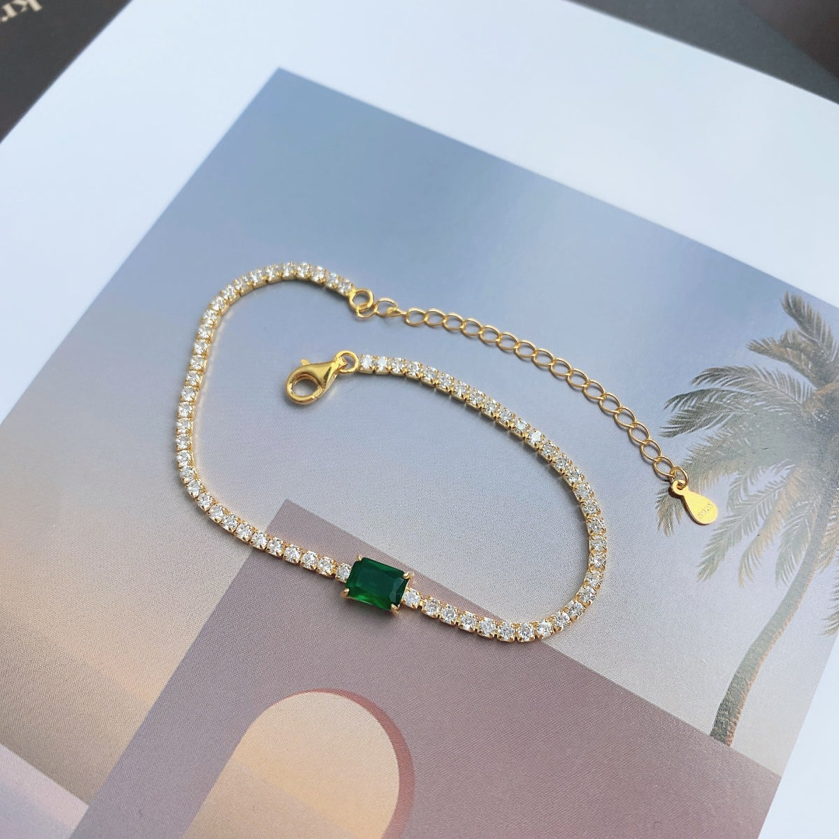 [CharmAmor]1.0 Carat Unique Emerald Cut Banquet Bracelet