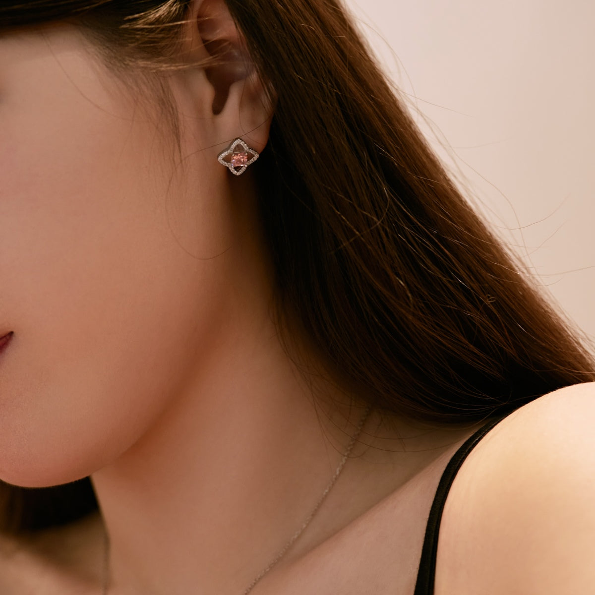 [CharmAmor]Elegant Star Shape Princess Cut Daily Earrings