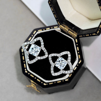[CharmAmor]Elegant Star Shape Princess Cut Daily Earrings