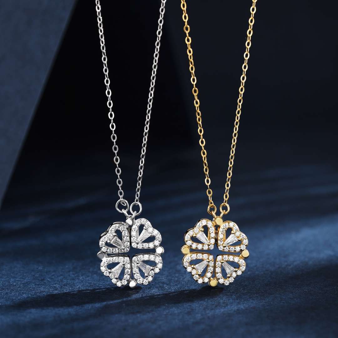 [CharmAmor]Ornate Heart Cut Flower Shape Necklace