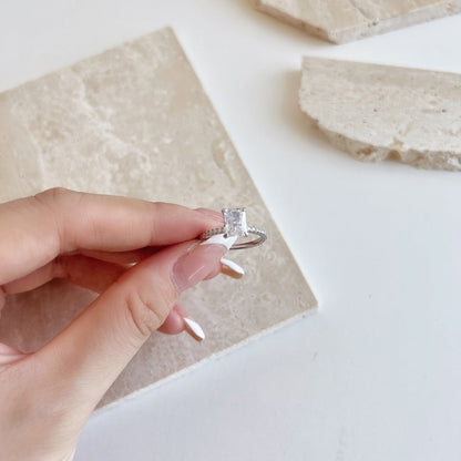 [CharmAmor]2.0 Carat Dazzling Sparkling Radiant Cut Party Ring