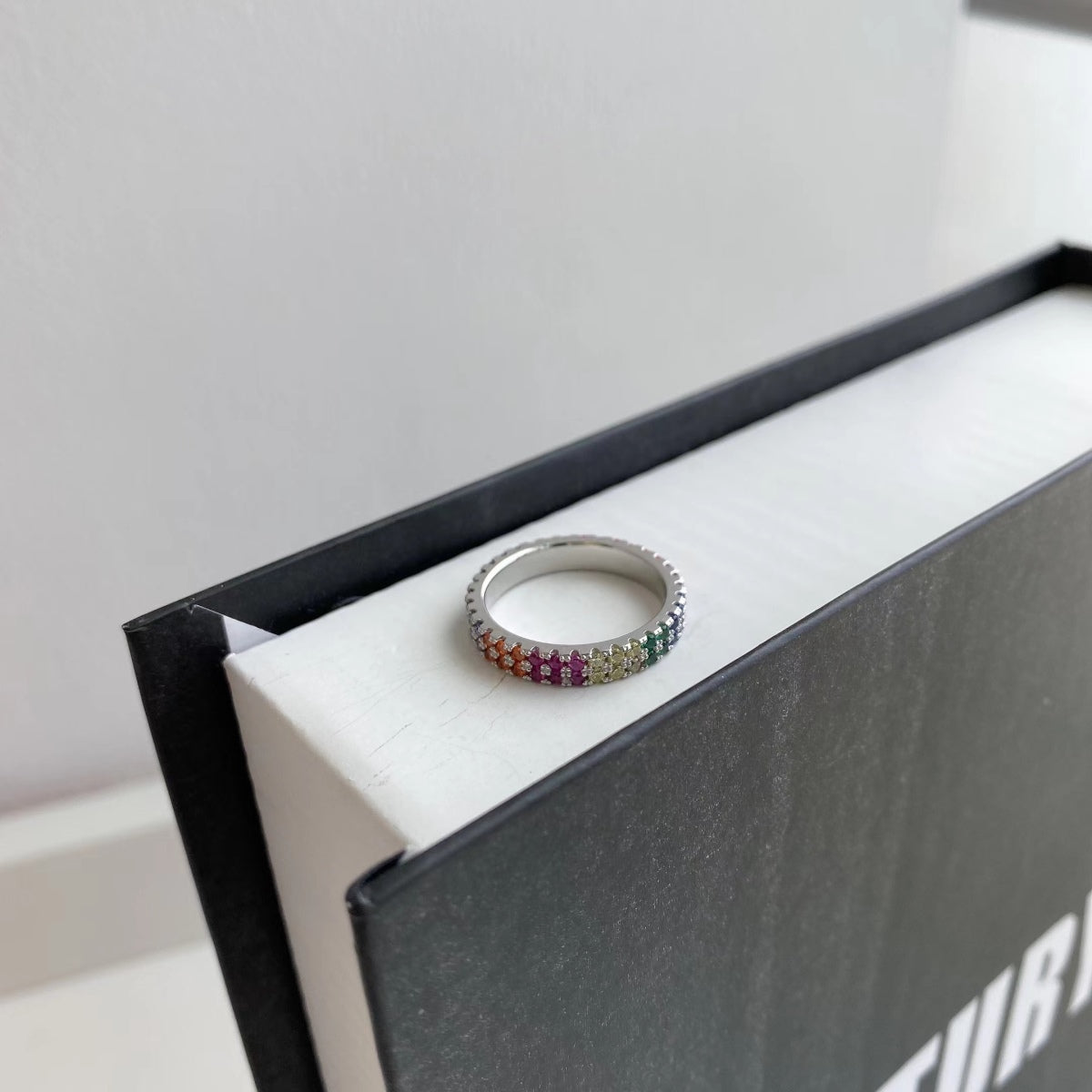 [CharmAmor]Unique Colorful Round Cut Tennis Ring
