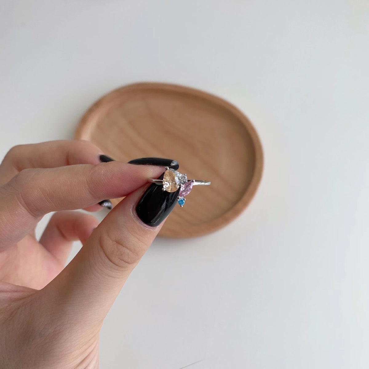 [CharmAmor]Radiant Colorful Multi Cut Daily Ring