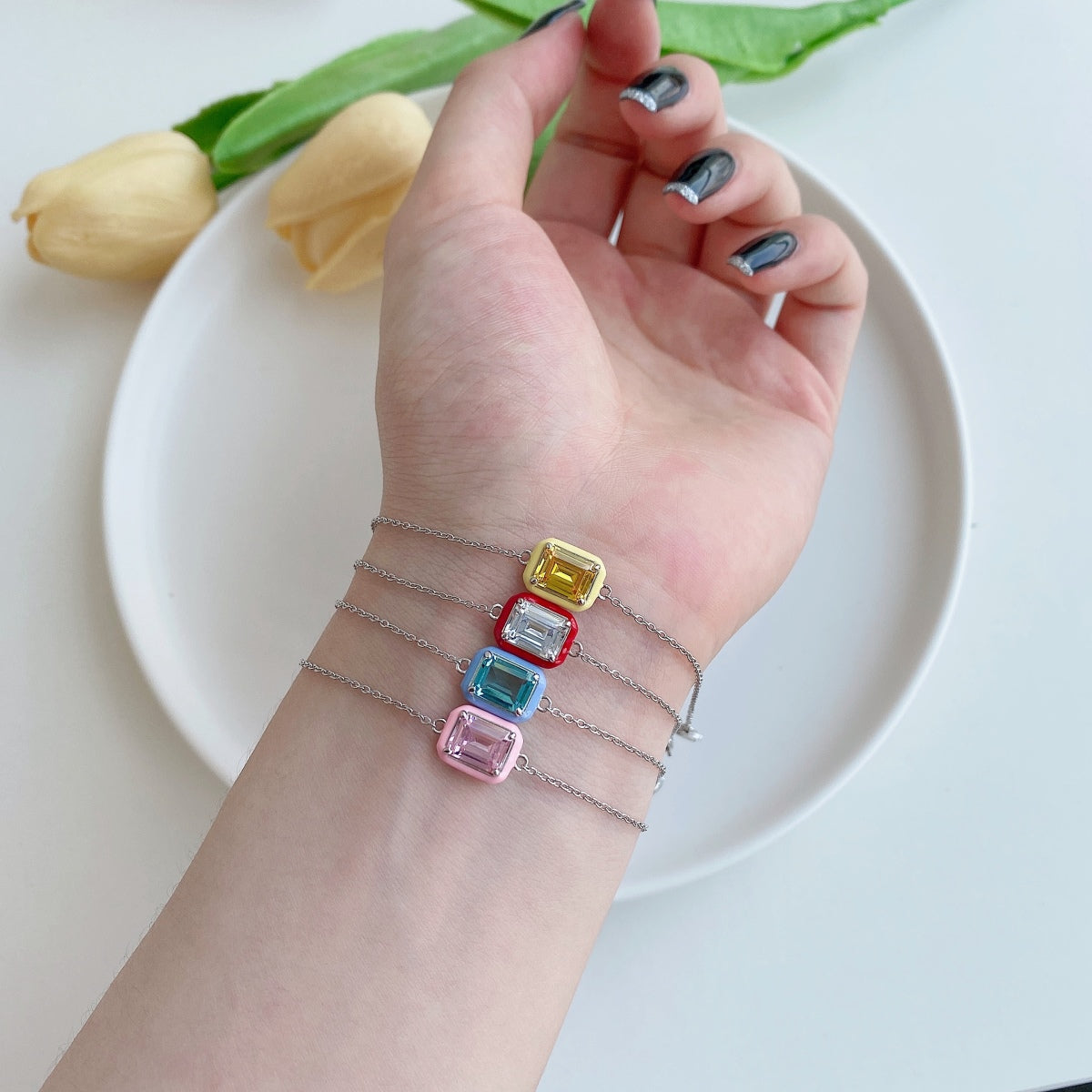 [CharmAmor]2.0 Carat Sparkling Colorful Emerald Cut Daily Bracelet