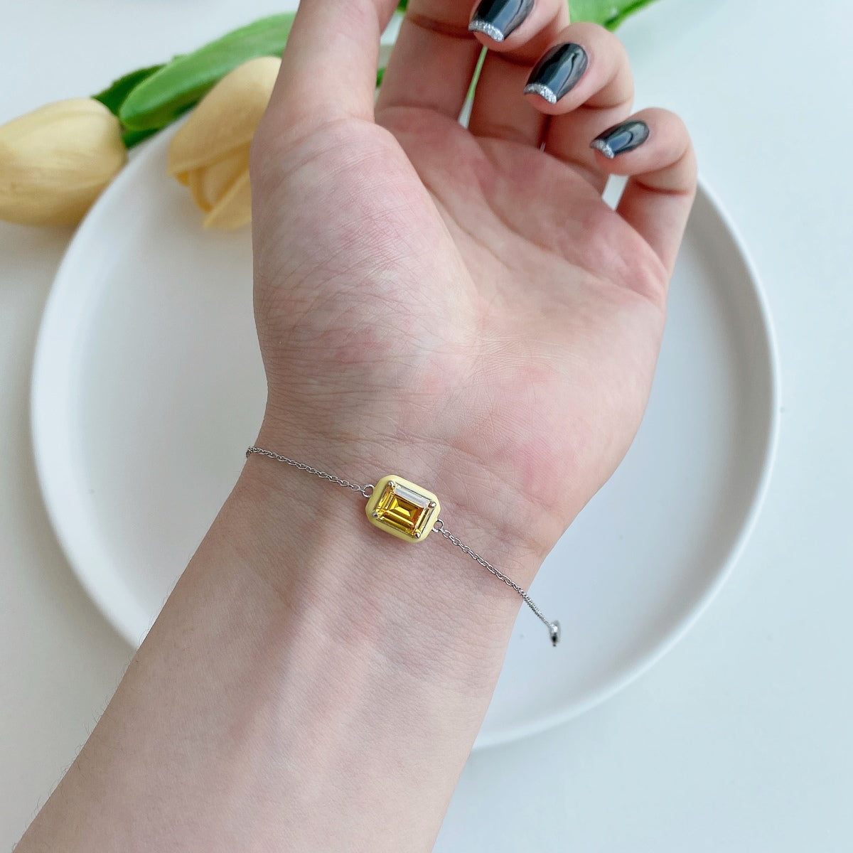 [CharmAmor]2.0 Carat Sparkling Colorful Emerald Cut Daily Bracelet