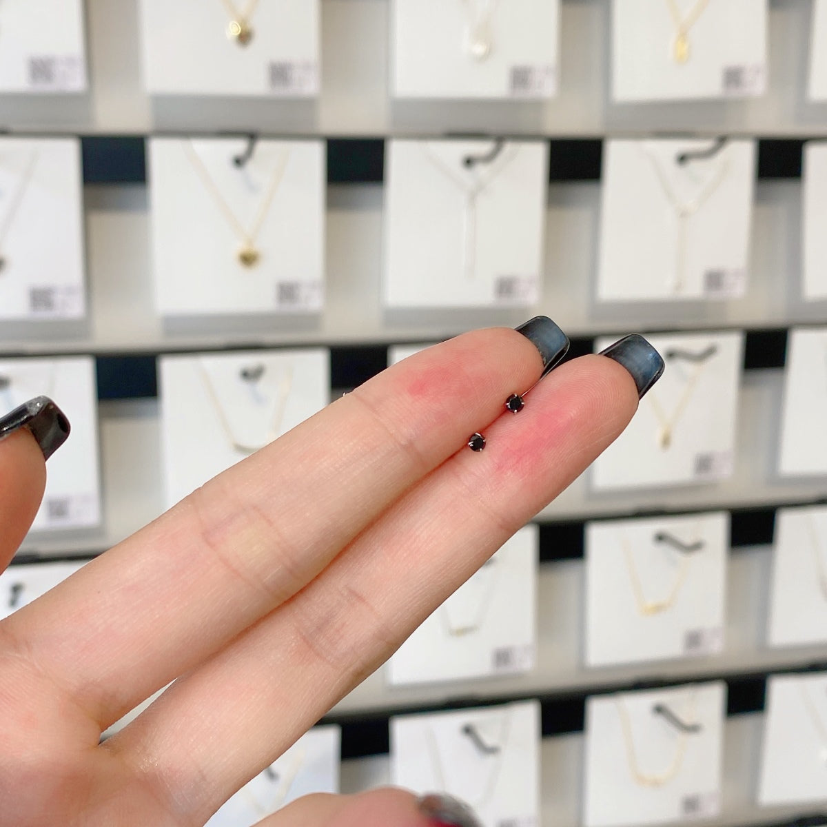 [CharmAmor]Delicate Solitaire Earrings