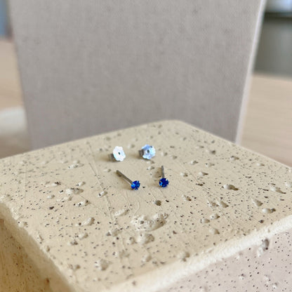 [CharmAmor]Delicate Solitaire Earrings